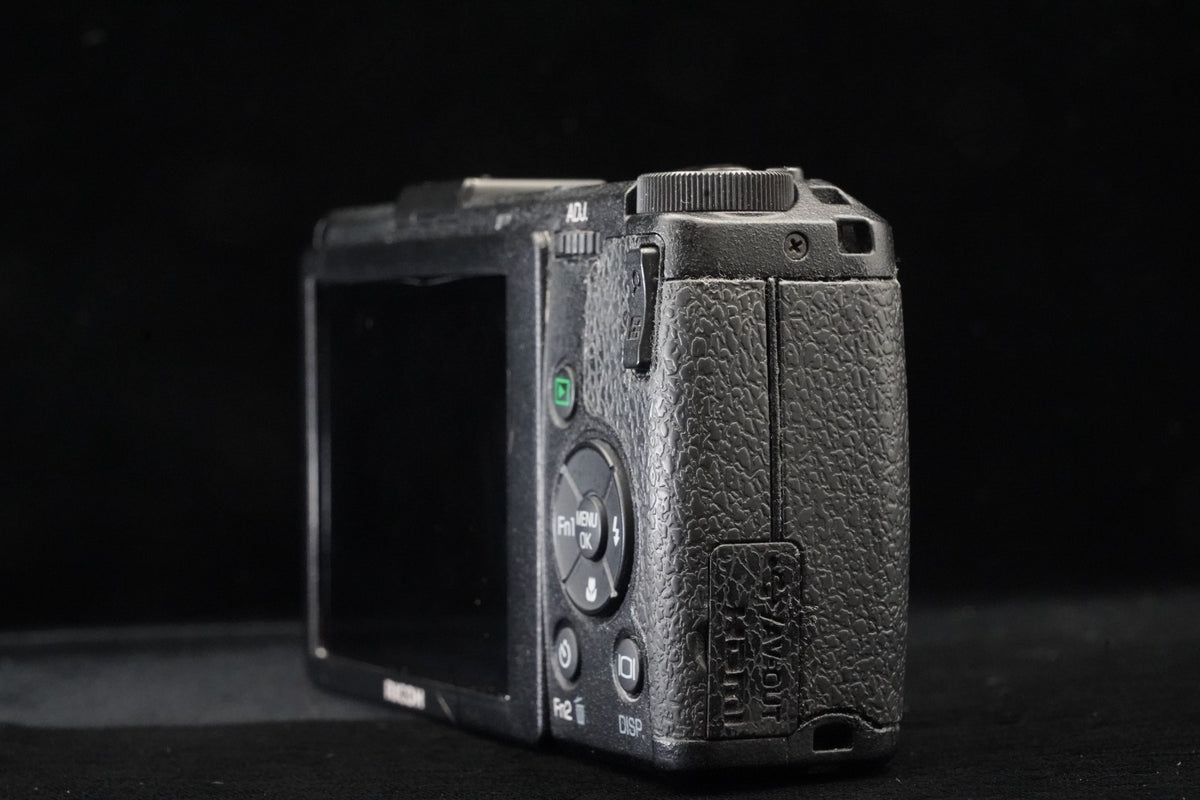 Ricoh GR Digital IV 10.4MP Digital Camera Black US STOCK #9741