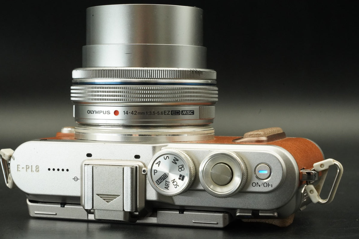 Olympus E-PL8 marrone con 2 obiettivi fotocamera digitale mirrorless US STOCK...