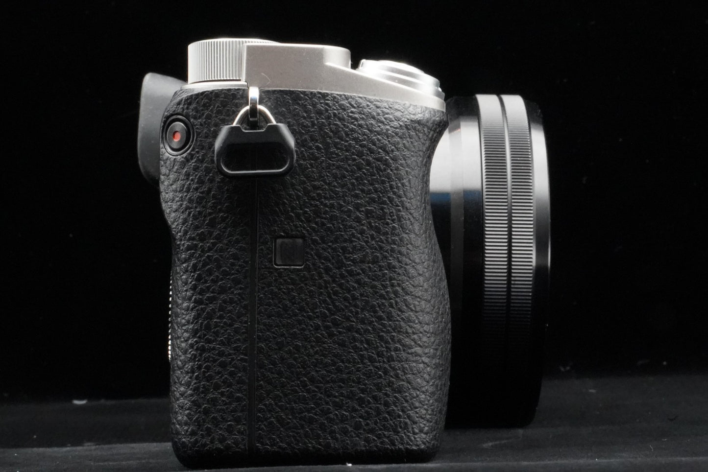 Sony a6000 Digital Mirrorless Camera with Lens Silver US Duty Paid 10336