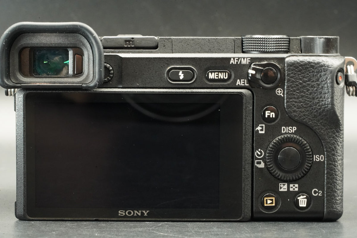 Sony A6400 Mirrorless Digital Camera with 2 Lenses Black -4741 cuts- #12194