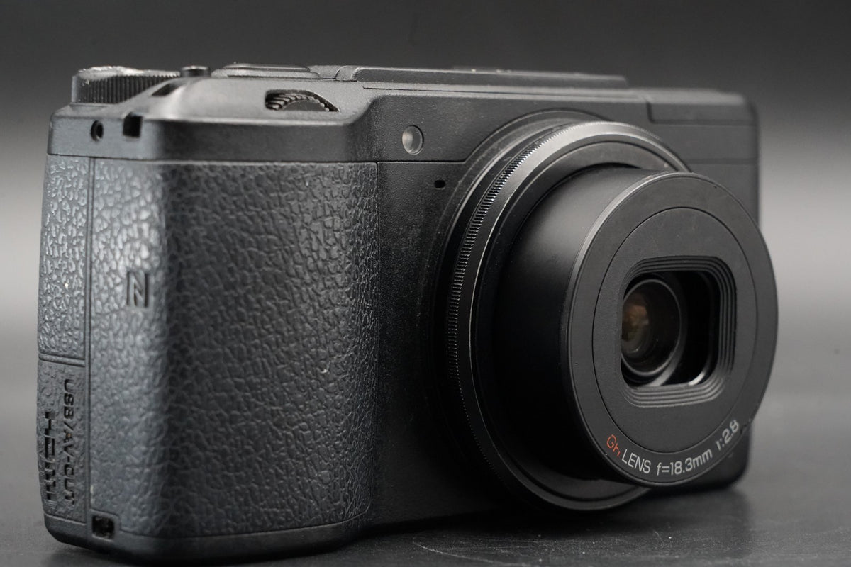 RICOH GR II 16.2 MP Compact Digital Video Camera -45900 cuts- #12147