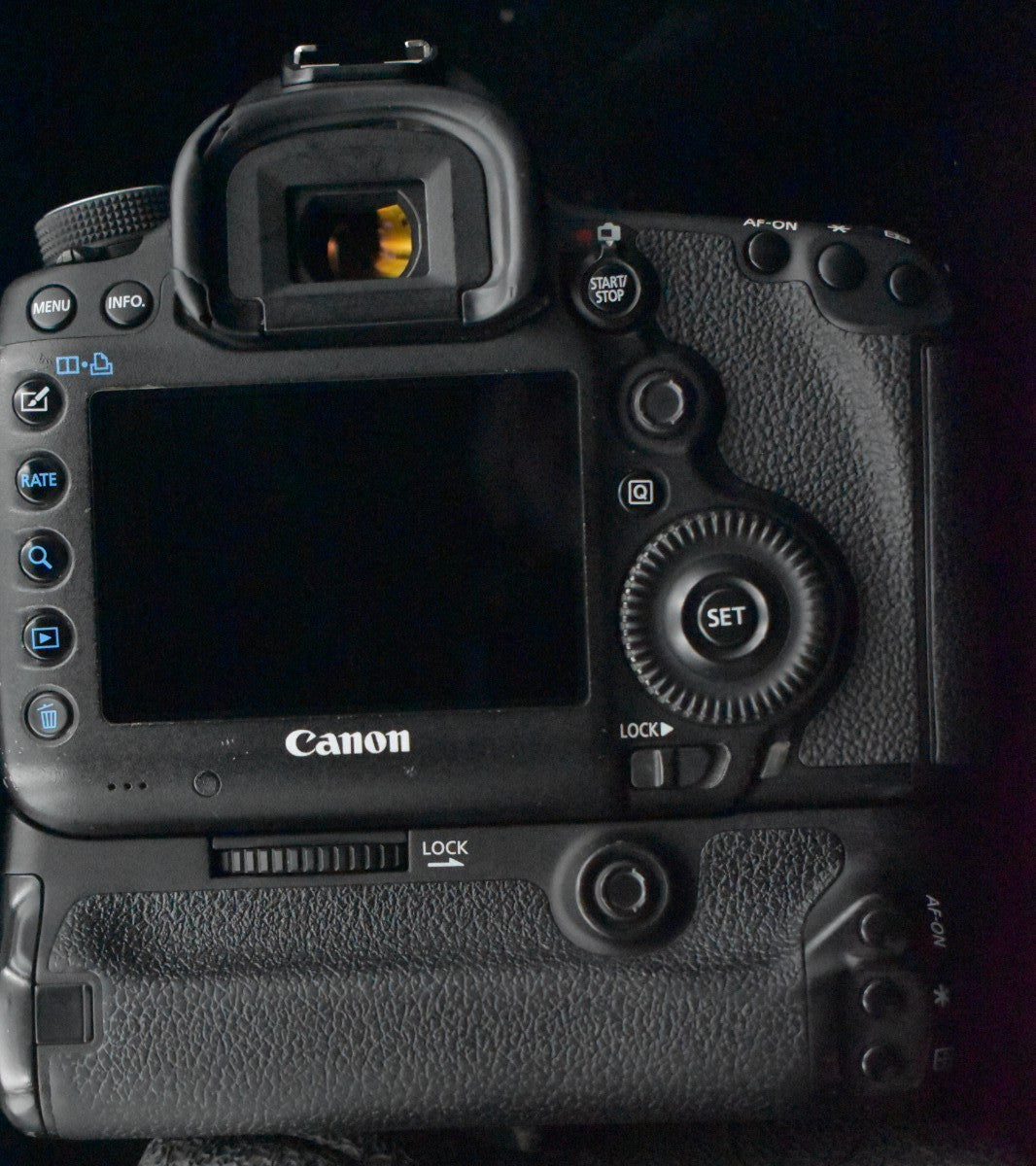 [US Duty Paid] Canon EOS 5D Mark III Digital Full Frame Camera DSLR w/ Lens 9161