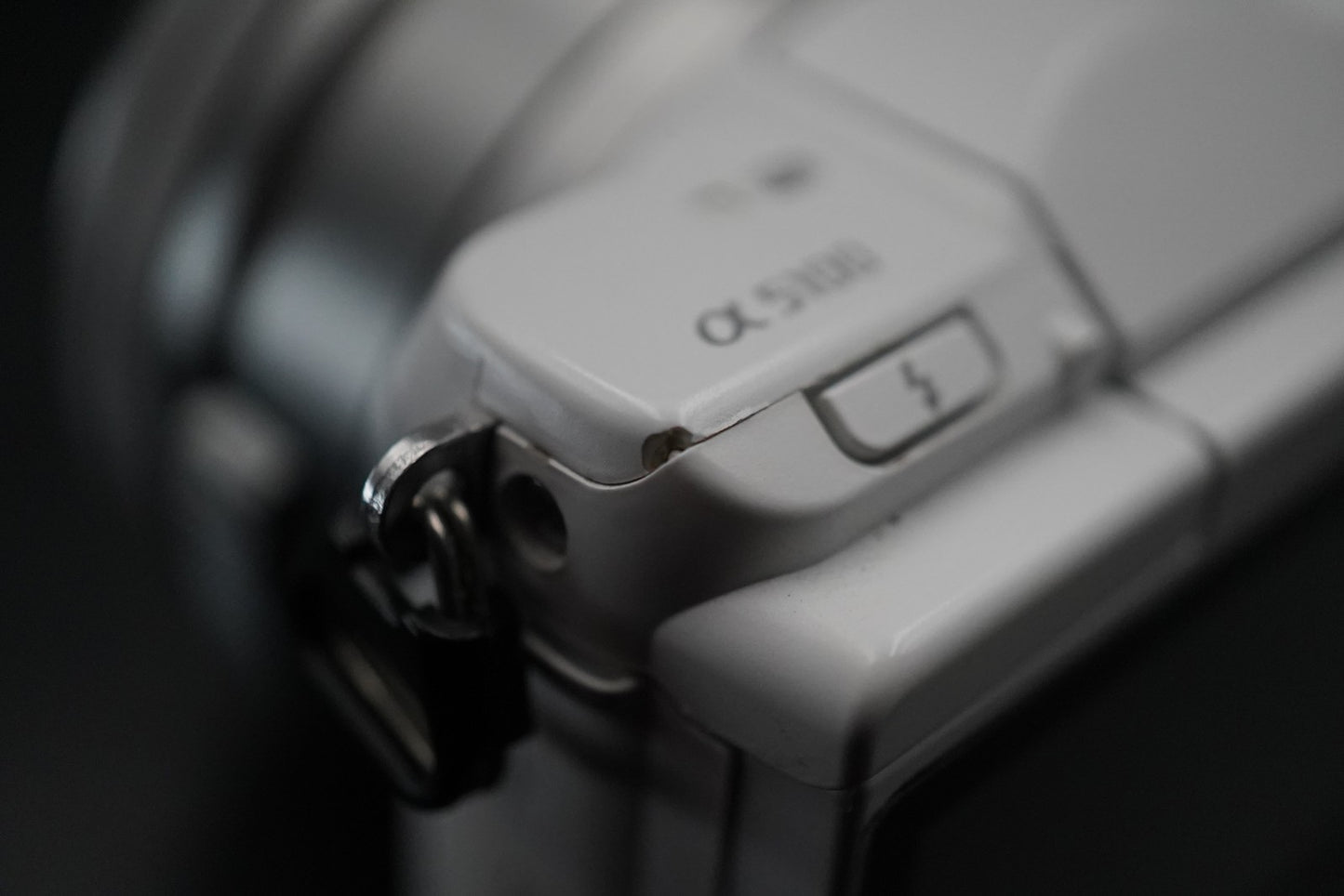 12191 cuts! Sony a5100 Mirrorless Digital Camera White US Duty Paid 11201