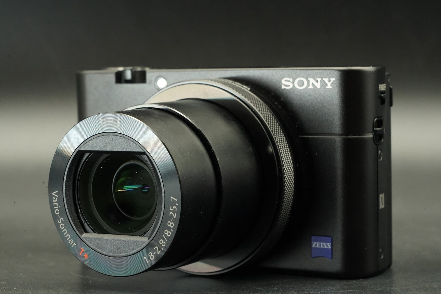 Sony Cyber-Shot DSC-RX100 V M5 20.1MP 4K Digital Camera US Duty Paid 11654