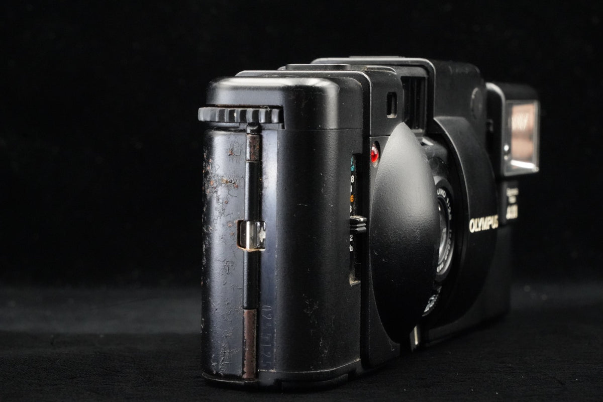 Olympus XA 35mm Rangefinder Film Camera A11 Flash [] US STOCK #9669