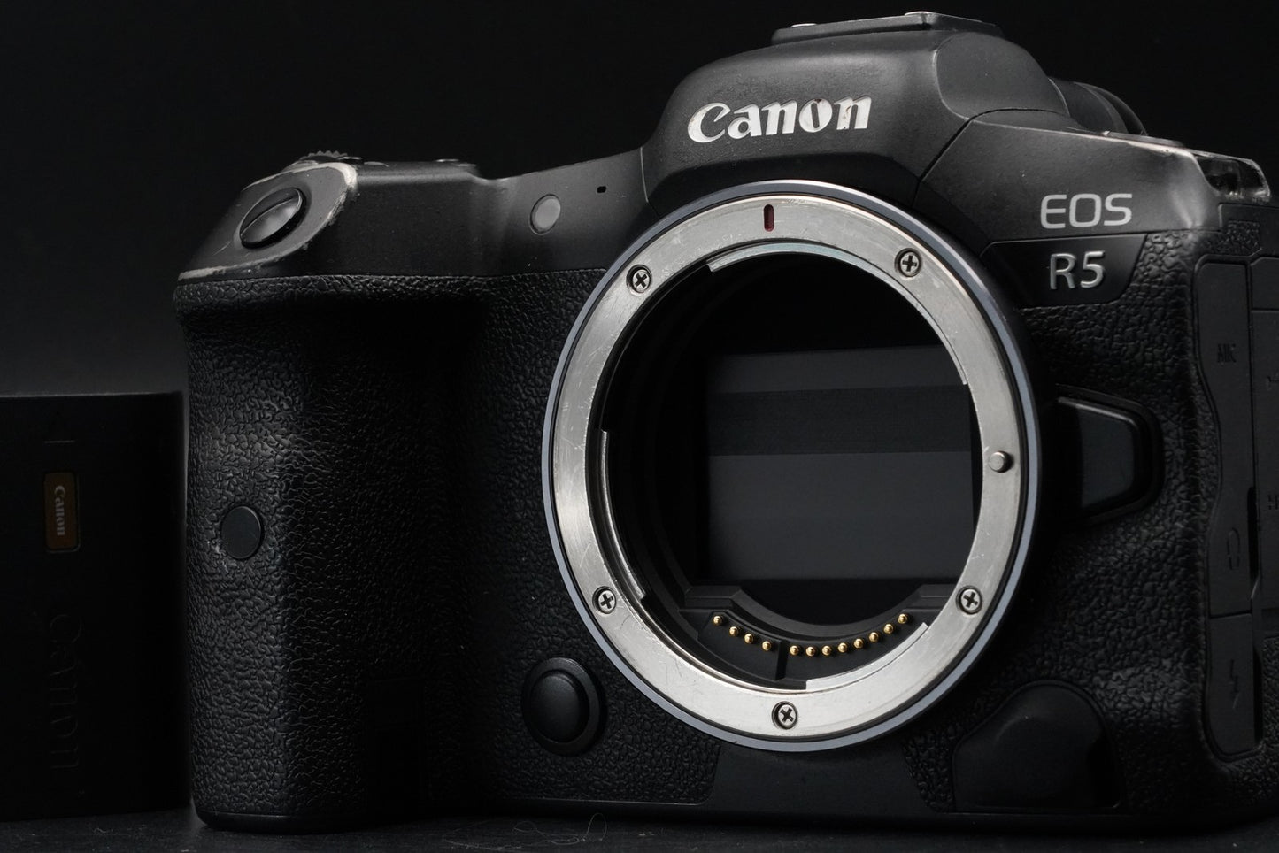 Canon EOS R5 Mirrorless Digital Camera US Duty Paid Excellent Condition 11051