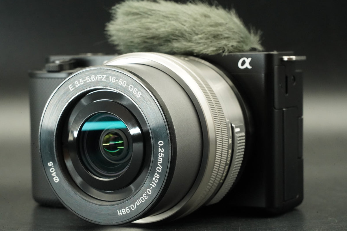 Appareil photo vlog sans miroir Sony Alpha ZV-E10 avec objectif noir #11957