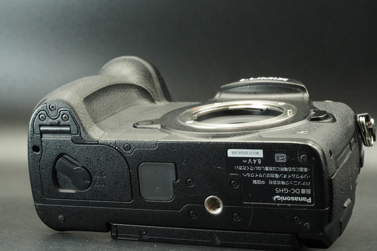 Panasonic Lumix DC-GH5 20.3MP Spiegelloses Gehäuse -551 Schnitte- #11770