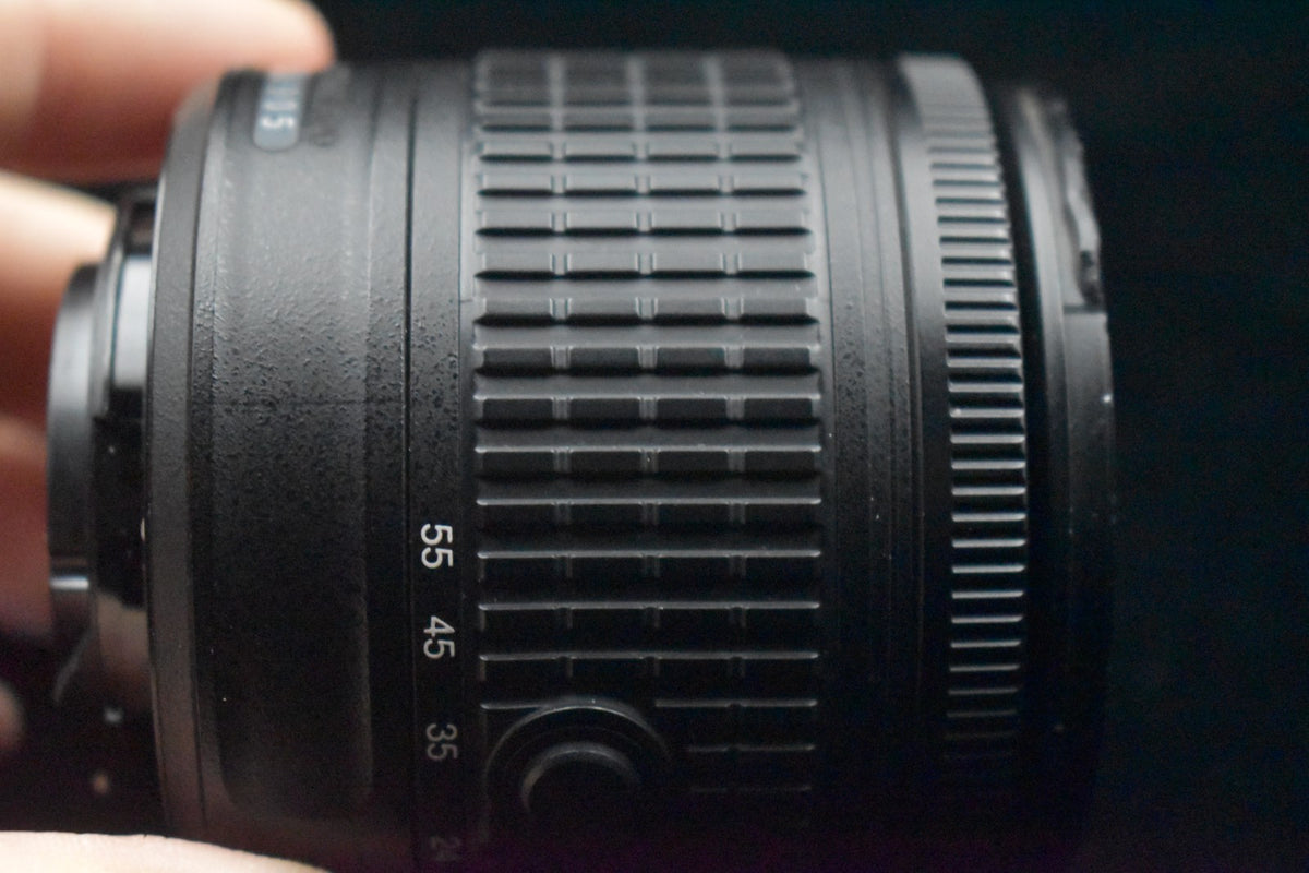 [US Duty Paid] Cámara de video digital Nikon D5300 24,2 MP DSLR con lente 9113