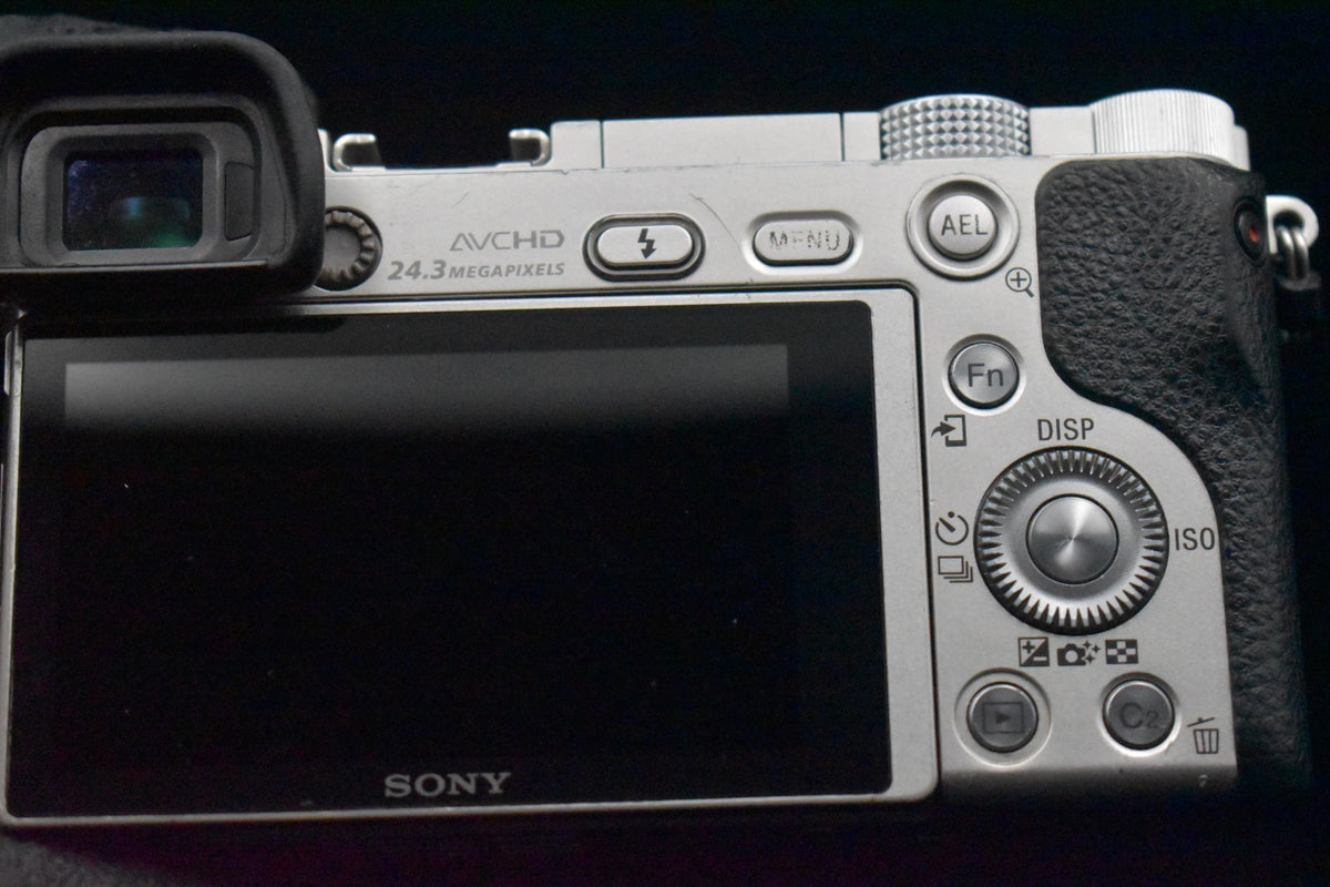 [US Duty Paid] Appareil photo numérique sans miroir Sony a6000 avec...