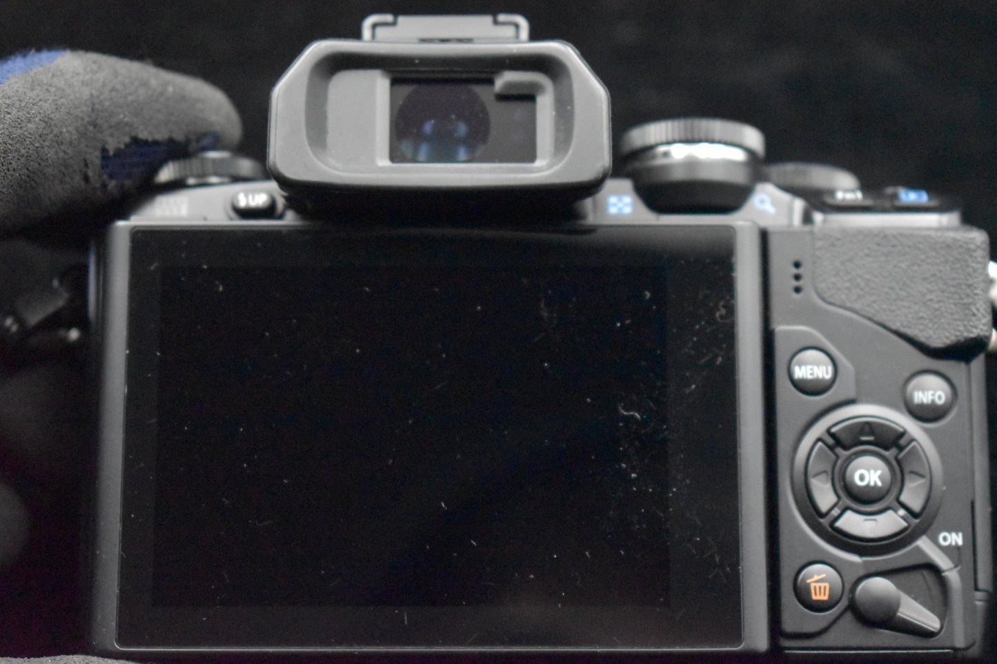 [US Duty Paid] Olympus OM-D E-M10 16.1MP Digital SLR Camera Black Japan 9004