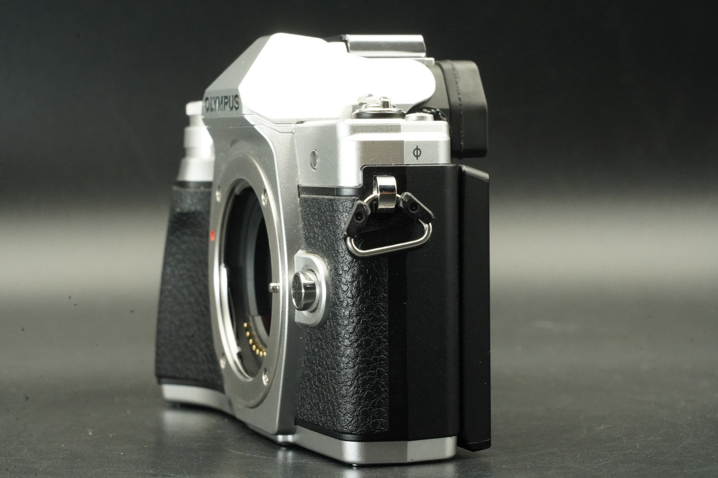 8882 cuts!! Olympus OM-D E-M10 Mark III Silver 11597