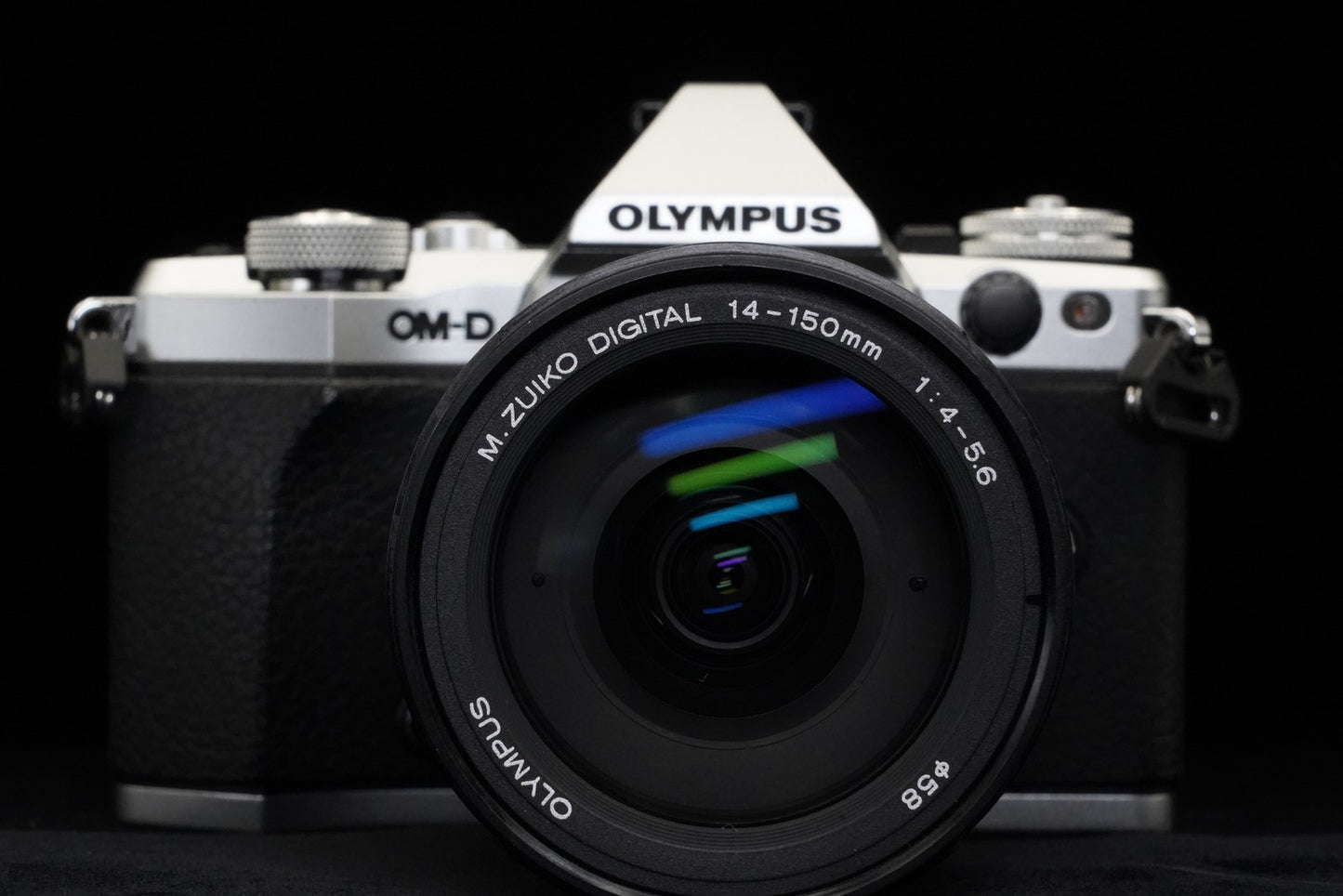 Olympus OM-D E-M5 Mark II w/ M.ZUIKO 14-150 II Lens Silver US Duty Paid 10415
