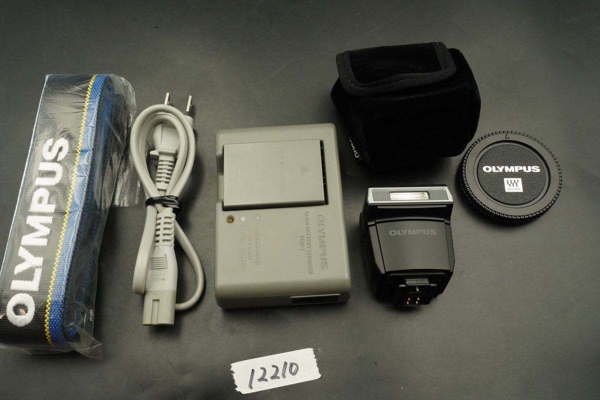 Olympus OM-D E-M5 Mark II 16.1MP Digital SLR Camera Silver -4315 cut- #12210