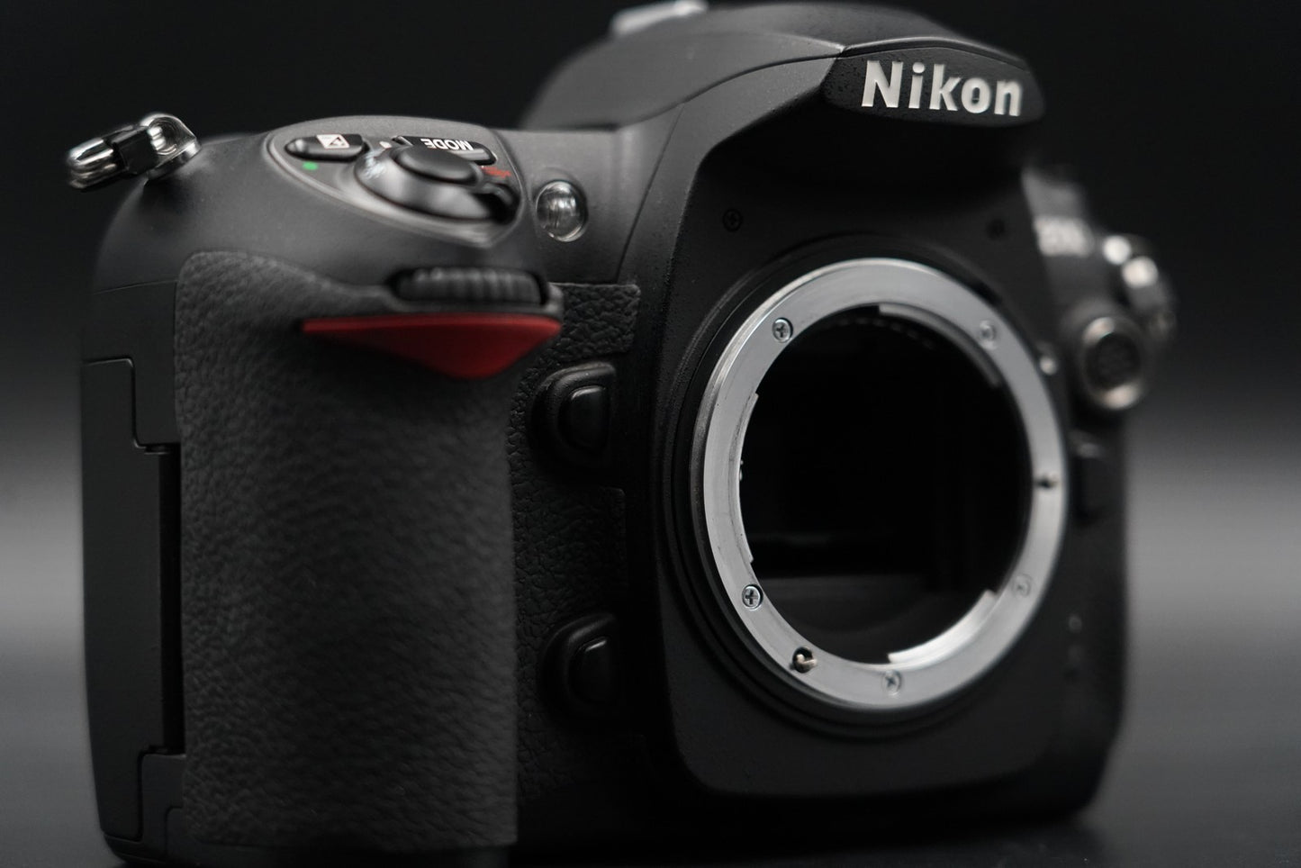 Nikon D200 10.2MP Digital SLR Camera Black Body Battery US Duty Paid 10618