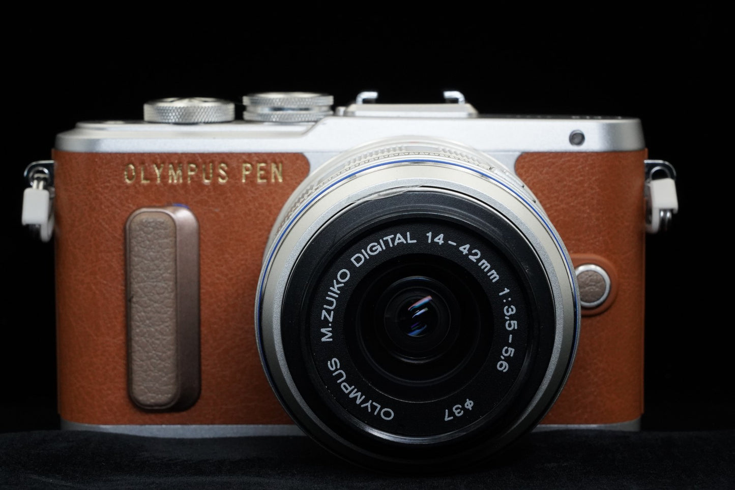 Olympus E-PL8 Brown w/ 2 lenses Digital Mirrorless Camera US Duty Paid 10088