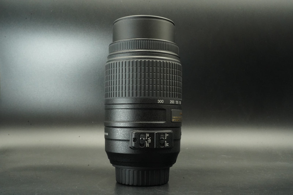 Nikon D5200 AF-S 18-55mm f/3.5-5.6 55-300mm f/4.5-5.6 Lens US STOCK #11708