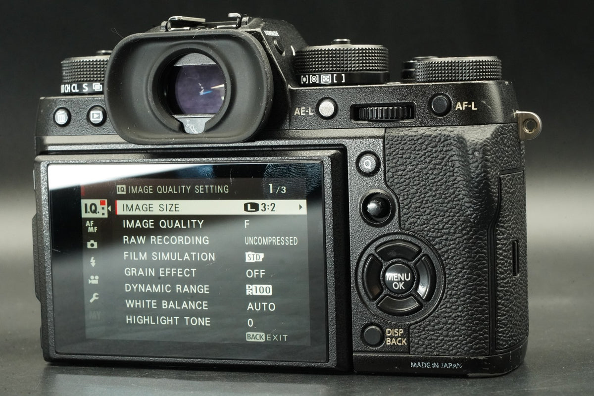 Fujifilm Fuji X-T2 Mirrorless Digital Camera -1 cut?- US STOCK #12160