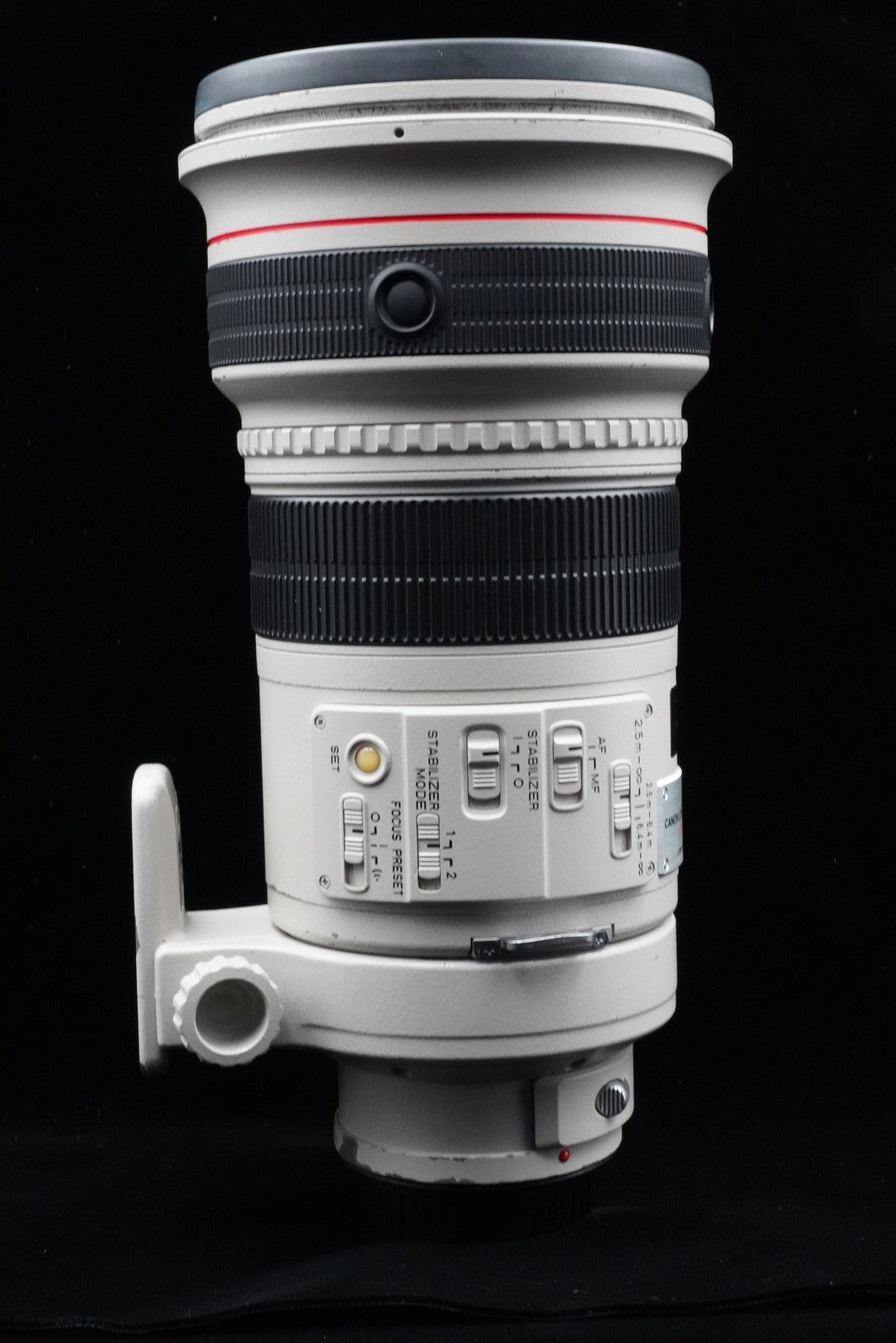 Canon EF 300mm F/2.8 L IS USM Lens w/ BOX US DUTY PAID 10208