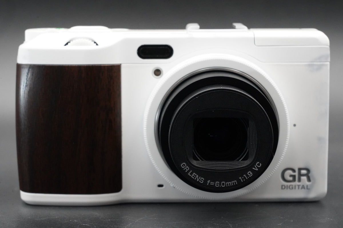 Ricoh GR Digital IV 10.4MP Digital Camera White -815 cuts- #11024