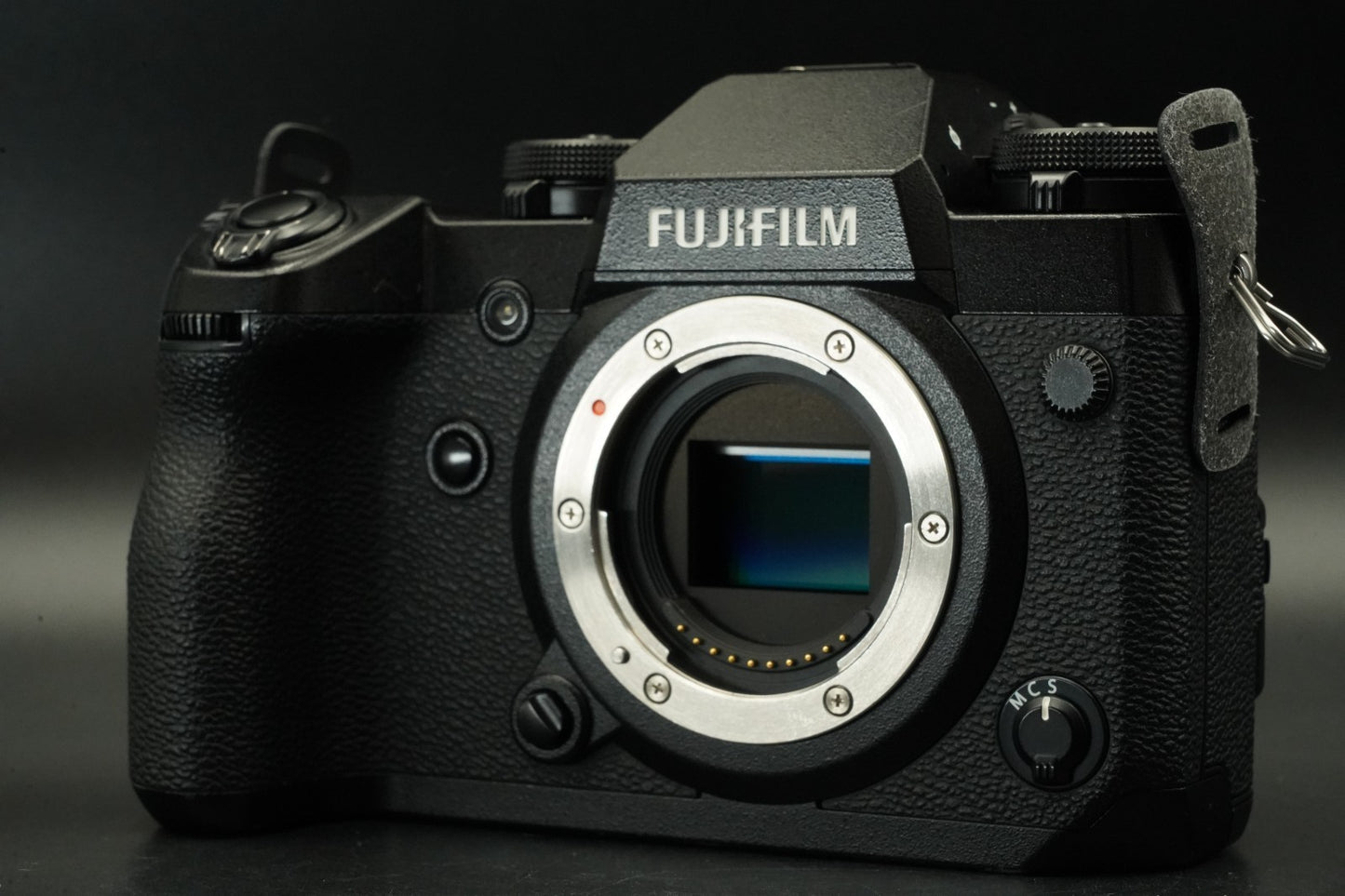 Fujifilm X-H1 24.3 MP Mirrorless Camera Black -32480 cuts- #11836