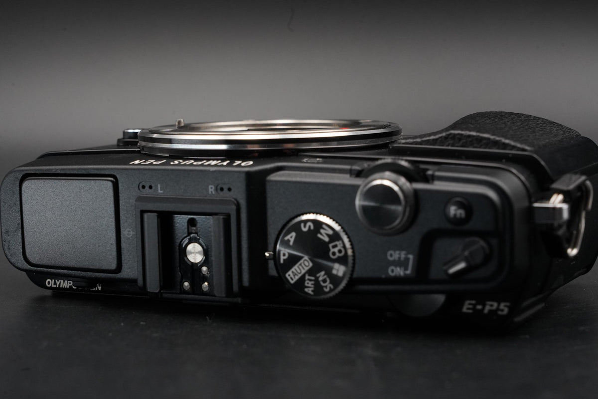 Olympus PEN E-P5 Black Body Wifi Digital Camera US STOCK #11047