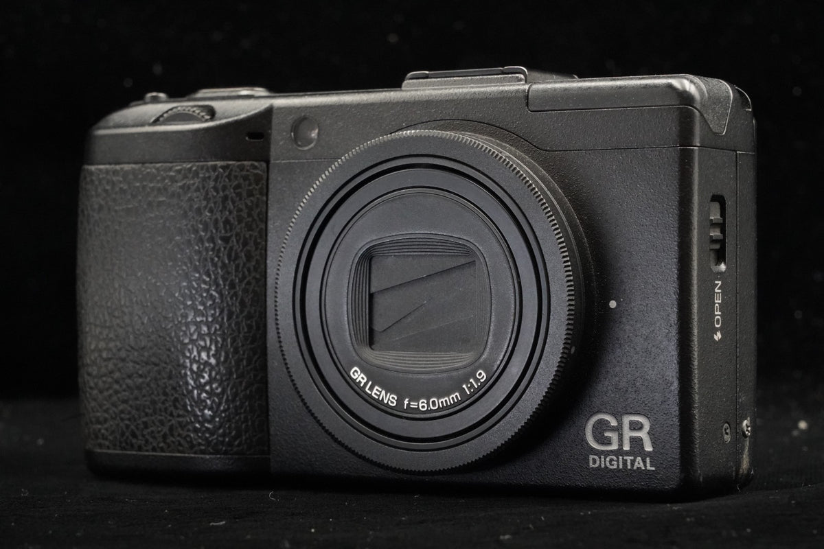 Ricoh GR Digital III 3 10.0MP Digital Camera JAPAN [] US STOCK #9529