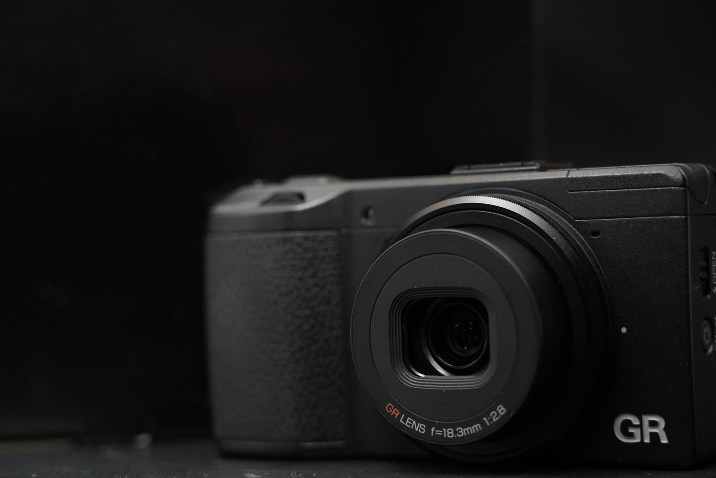 RICOH GR 16.2MP Digital Compact Camera Black ALMOST UNUSED 10653