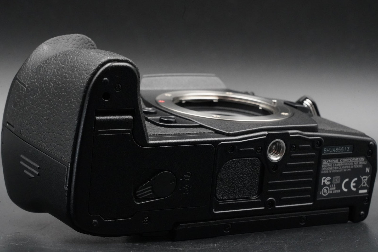 Olympus OM-D E-M1 Mark II Digital Camera Black Body JAPAN US Duty Paid 11044