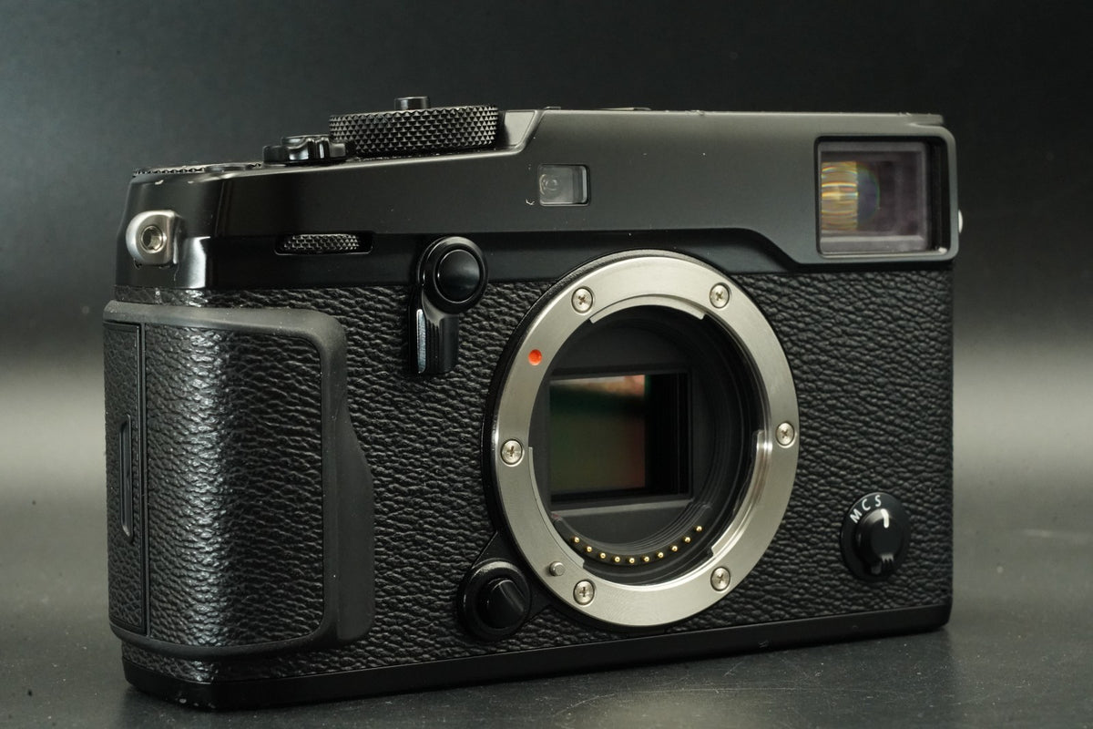 Fujifilm X-Pro2 24.3MP Mirrorless Digital Camera Black -4623 cuts- #11649