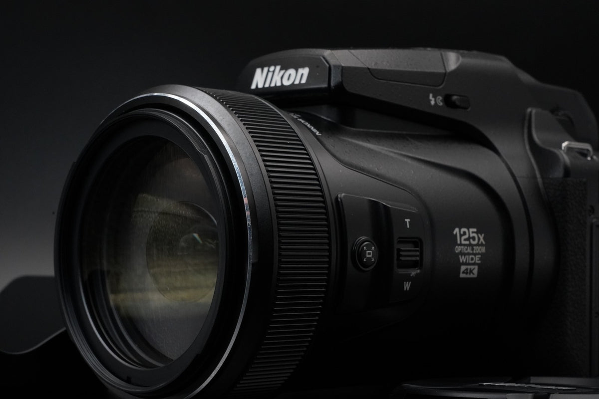 Nikon Coolpix P1000 Compact Point Shoot fotocamera digitale quasi...