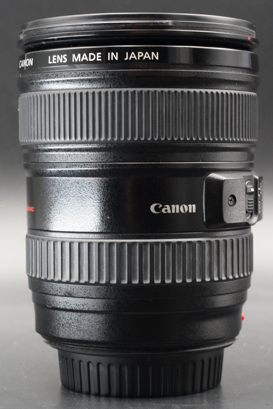 Canon EF 24-105mm f/4 L IS USM AF Zoom Lens EF Mount US Duty Paid 11001