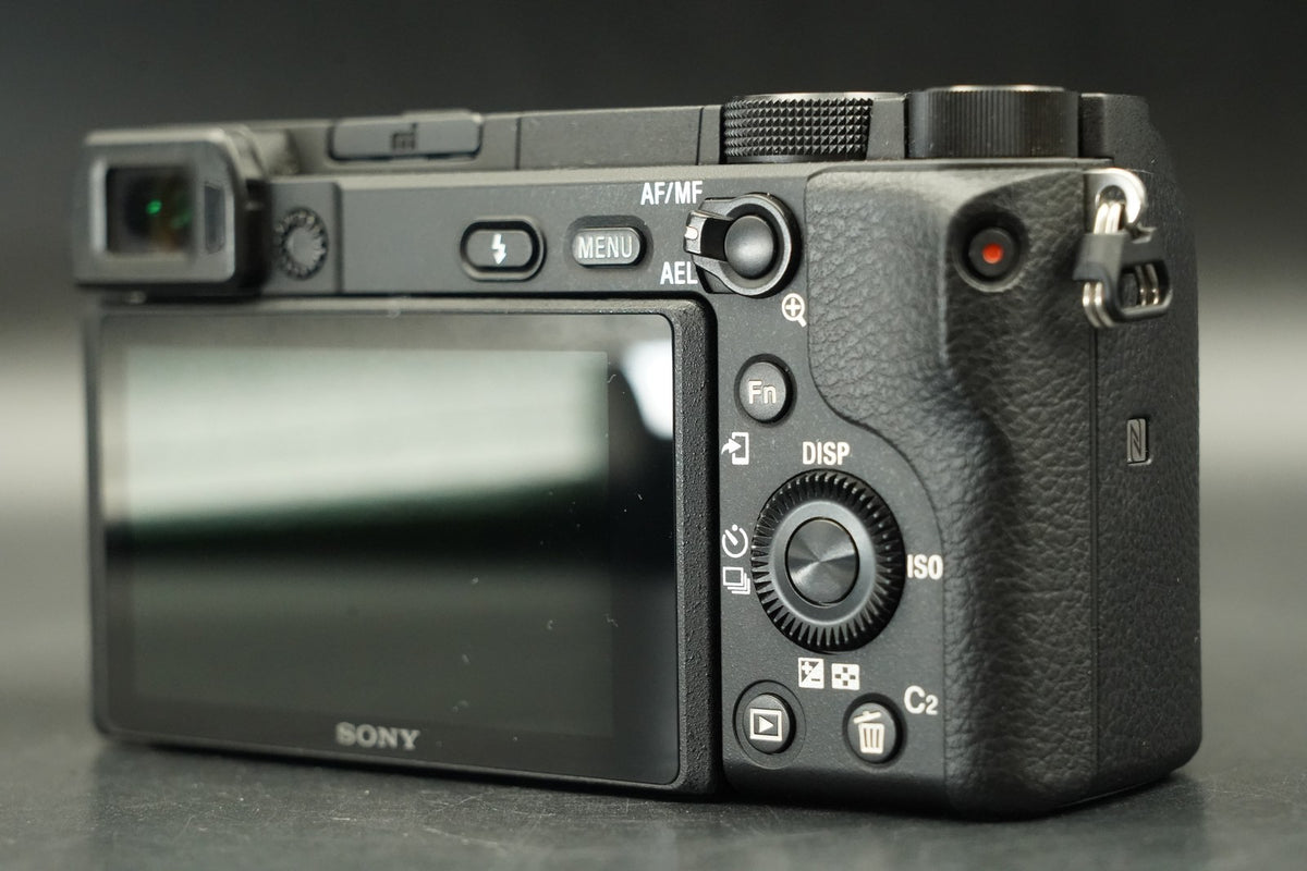 Sony Alpha A6400 Mirrorless Digital Camera with Lens Black -3236 cuts- #12174