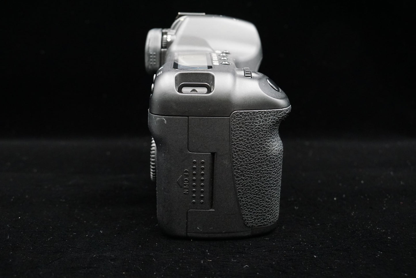 Canon EOS 5D Digital SLR Full Frame Camera Body Only US Duty Paid 10596