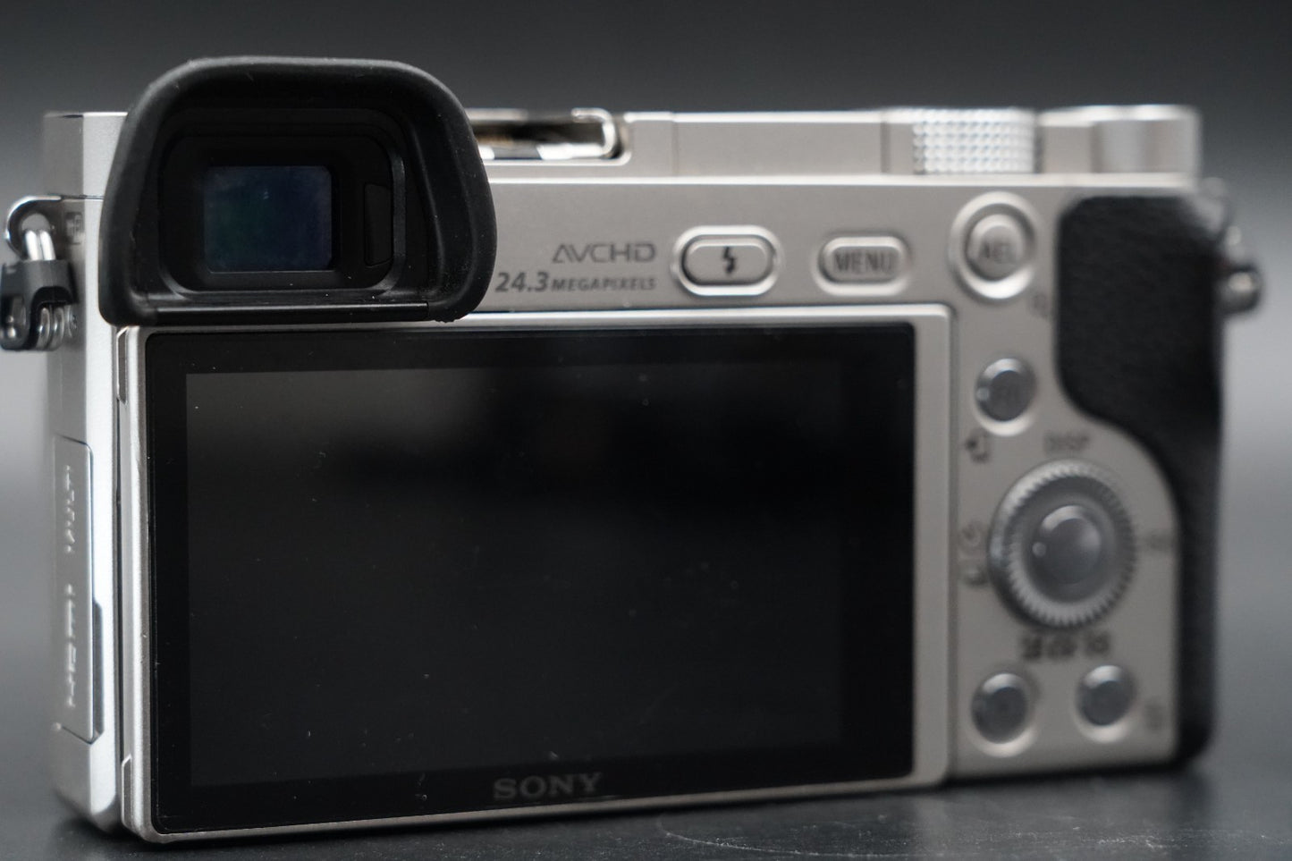 3411 cuts! Sony a6000 Digital Mirrorless Camera Silver w/ 16-50 + 55-210mm 10371