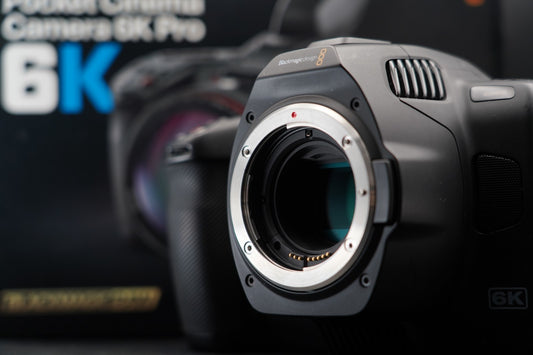 Blackmagic Pocket Cinema Camera 6K CINECAM60KLFL Canon EF Mount #10994