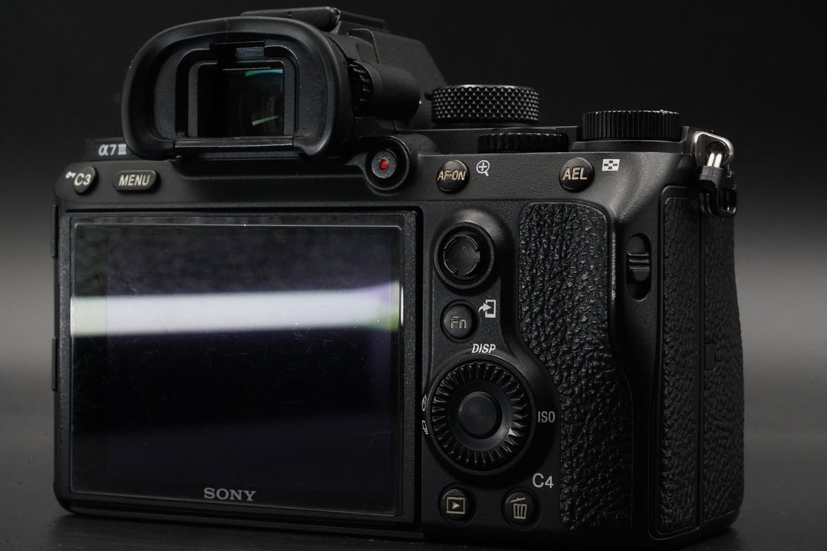 Sony Alpha a7 III ILCE-7M3 Mirrorless Digital Camera w/ FE 28-70 Lens #10826