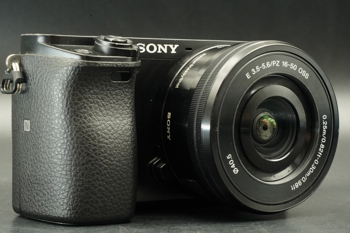 Sony a6000 Digital Mirrorless Camera Black with Lens -11426 cuts- #12328