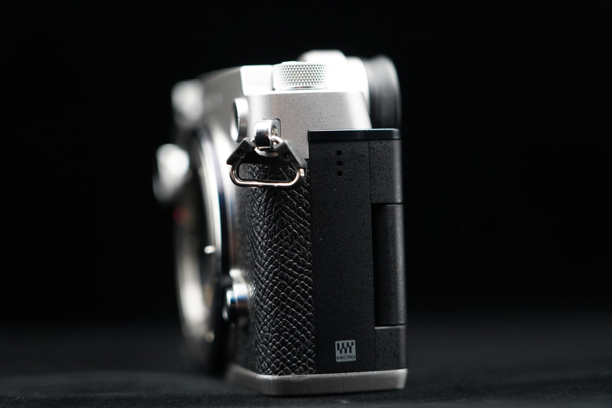 Olympus PEN-F Digital Mirrorless Camera Body Digital Camera US STOCK #10323