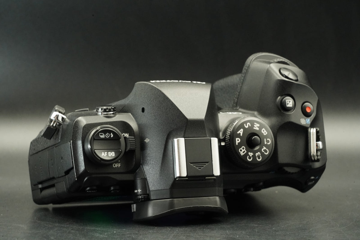 OM SYSTEM OM-1 Mark II Mirrorless Camera -5679 cuts- US STOCK #12334
