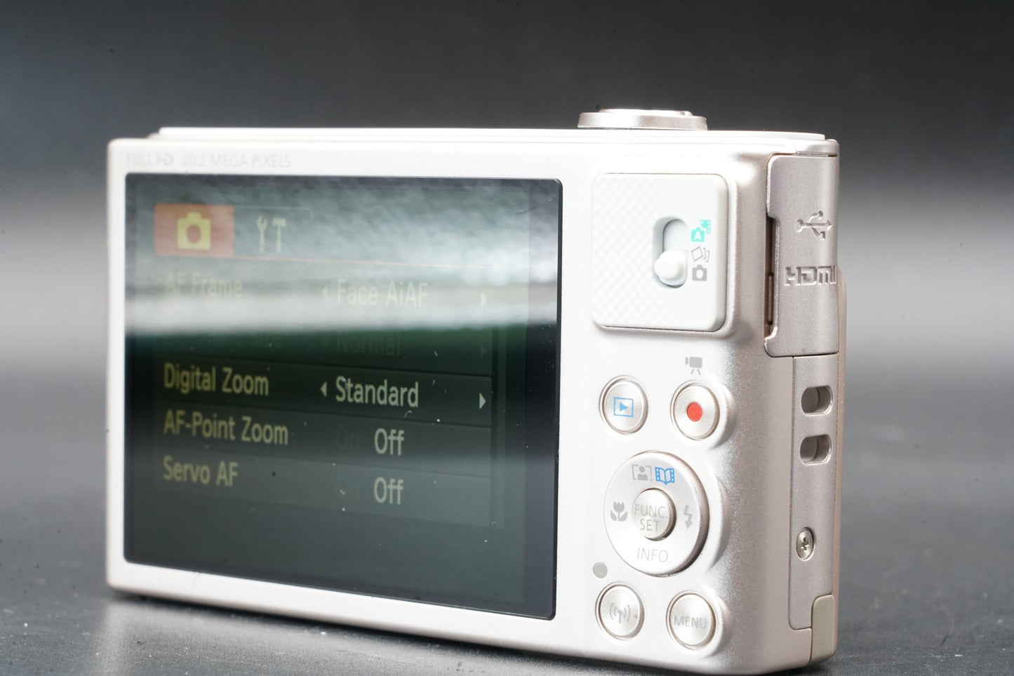 Canon PowerShot SX620 HS Digital Camera Silver ALMOST UNUSED 11118