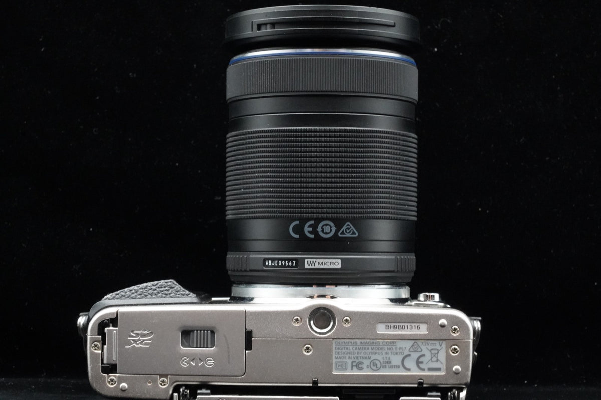 Olympus PEN E-PL7 Digital Camera Silver with 14-42mm Lens US STOCK #9544