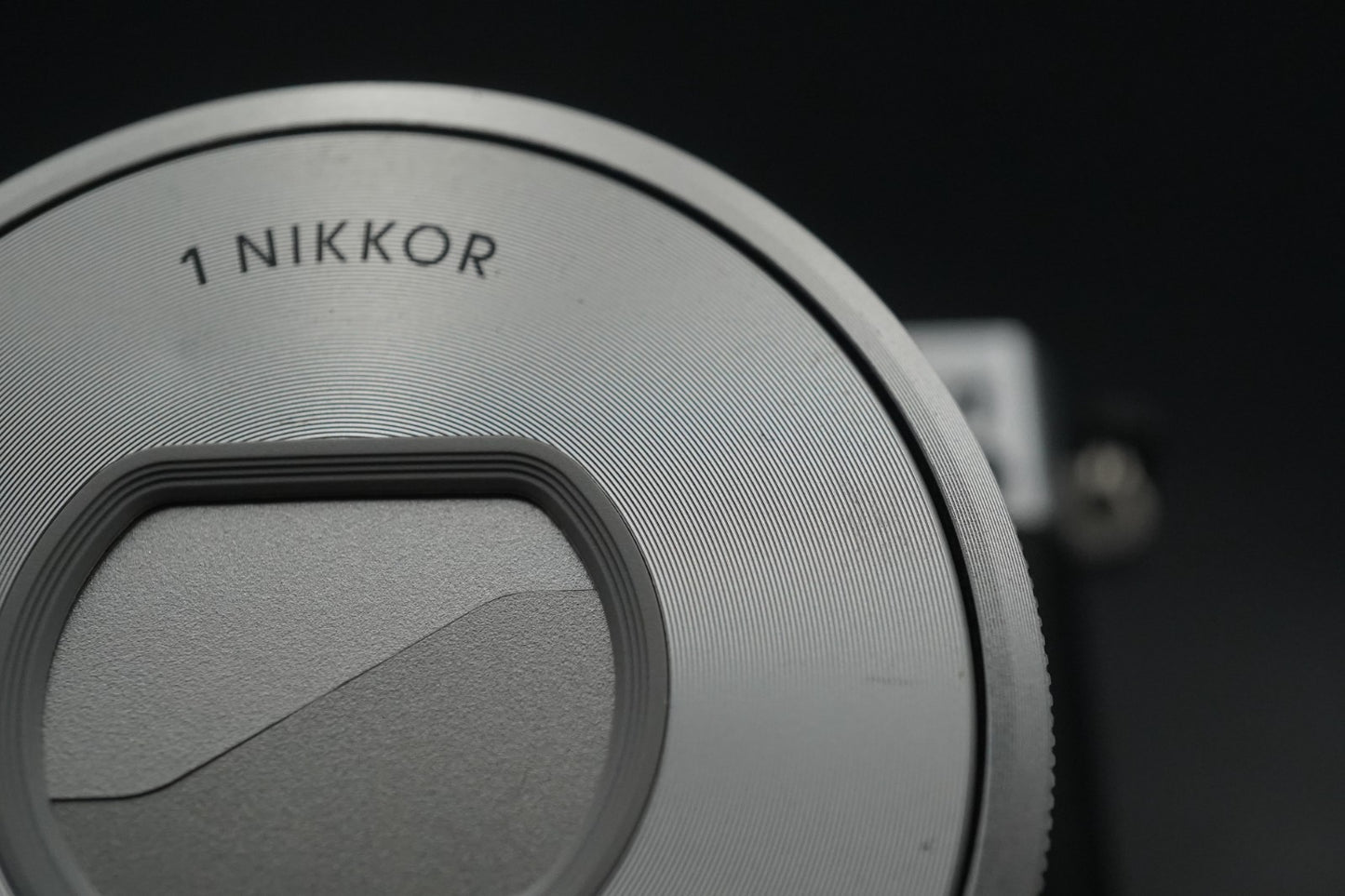 988 cuts!! Nikon 1 J5 Silver w/ 10-30mm Lens Mirrorless Camera 11477