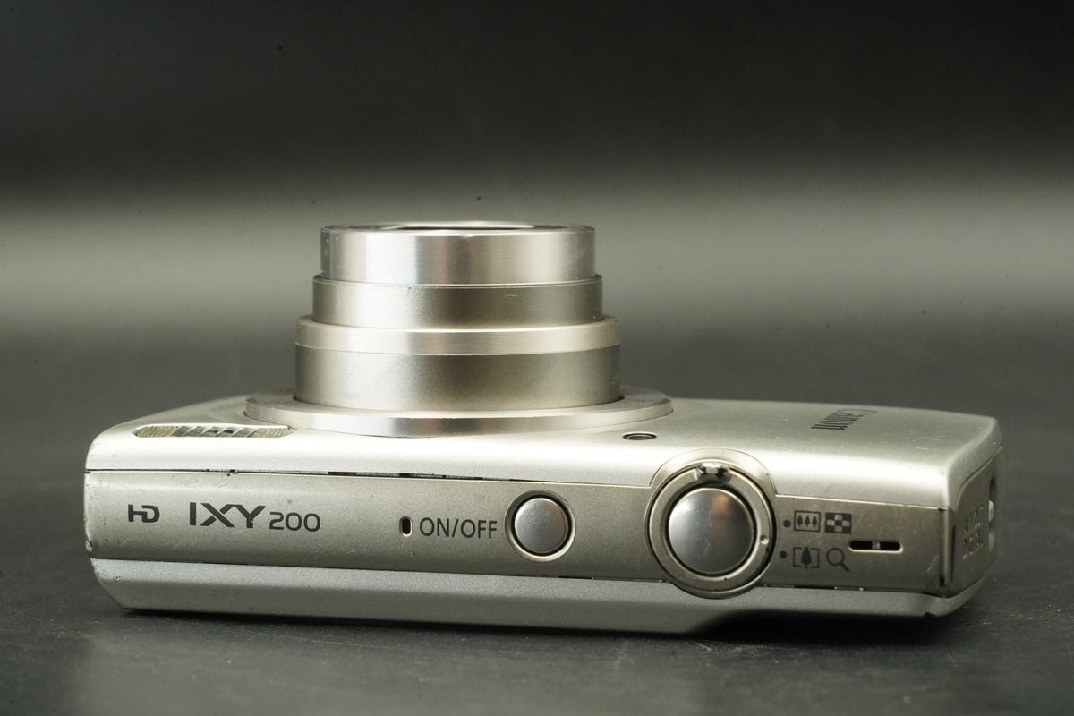 Canon PowerShot IXY 200 ELPH 185 digital Camera Silver #12600