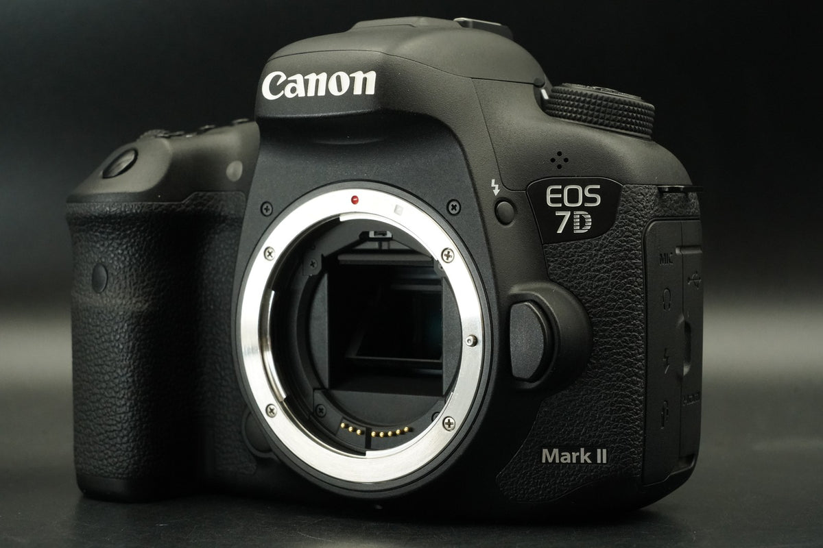 Canon EOS 7D Mark II DSLR Digital SLR Video Camera -988 cuts- #12133