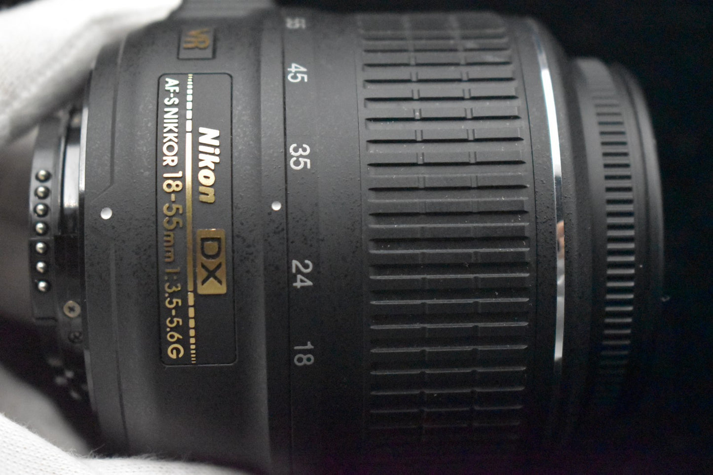 Nikon D5000 Digital SLR Camera 12.3MP w/ Lens From Japan US Duty Paid R0363