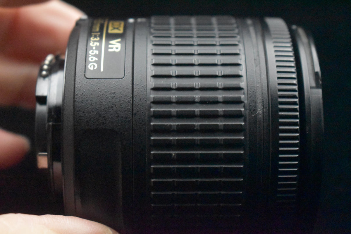 [US Duty Paid] Cámara de video digital Nikon D5300 24,2 MP DSLR con lente 9113