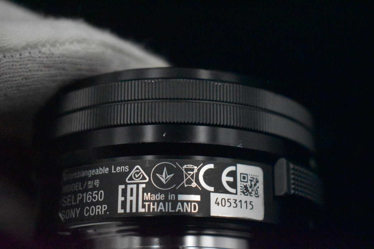 [US Duty Paid] Appareil photo numérique sans miroir Sony Alpha a5000 avec...