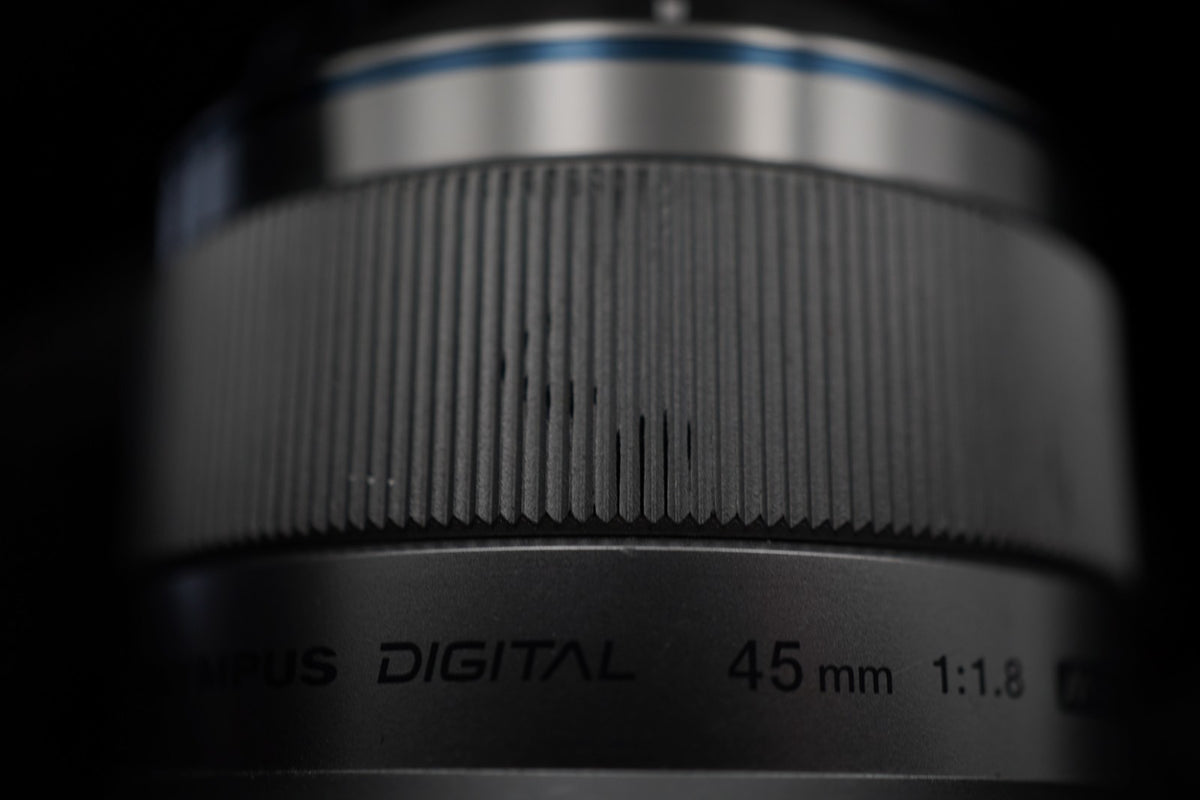 Olympus M.ZUIKO DIGITAL 45mm f/1.8 Lens Silver Japan US STOCK #11260