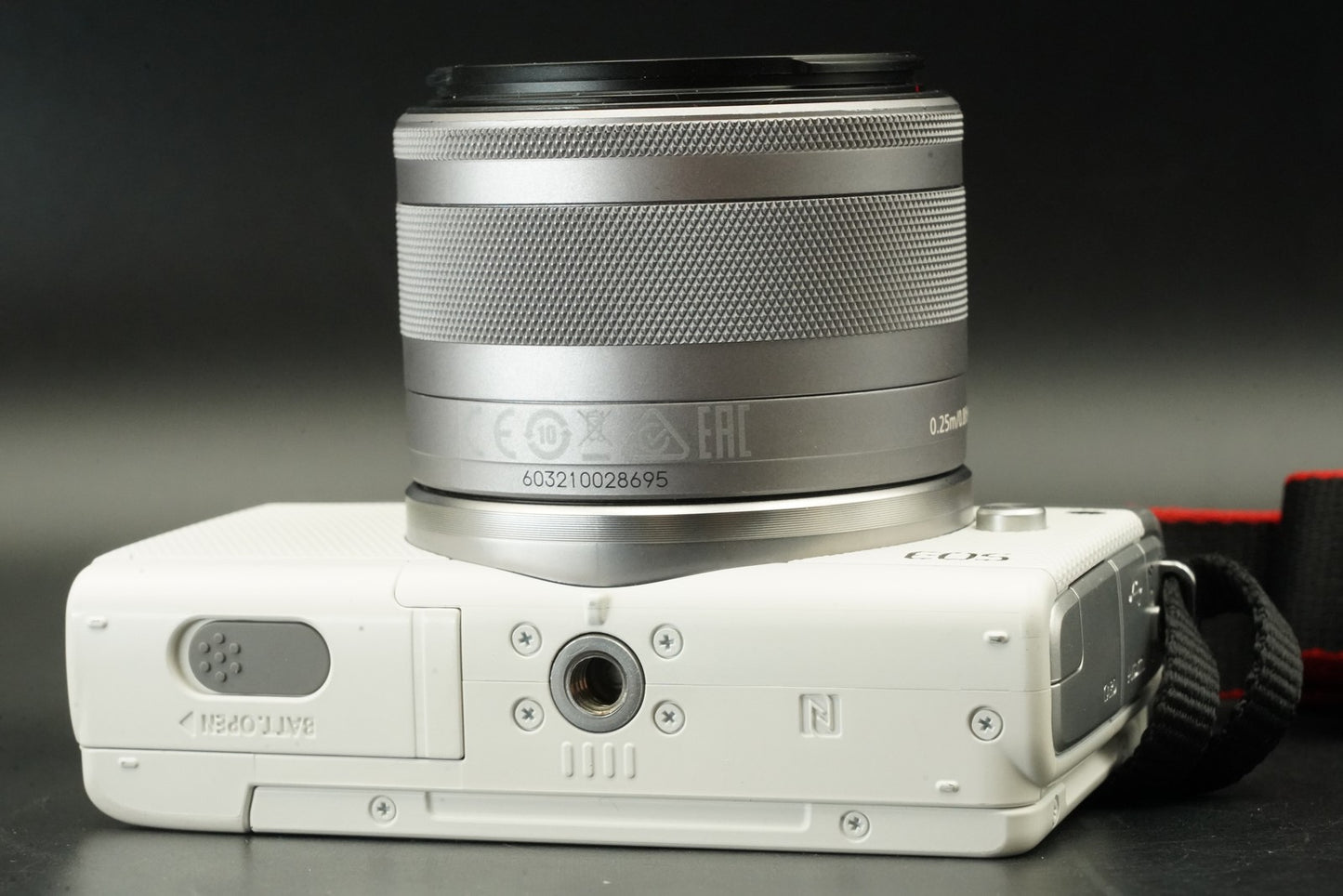 Canon EOS M100 Digital Camera 15-45mm 55-200mm White EF-M Mount #11834